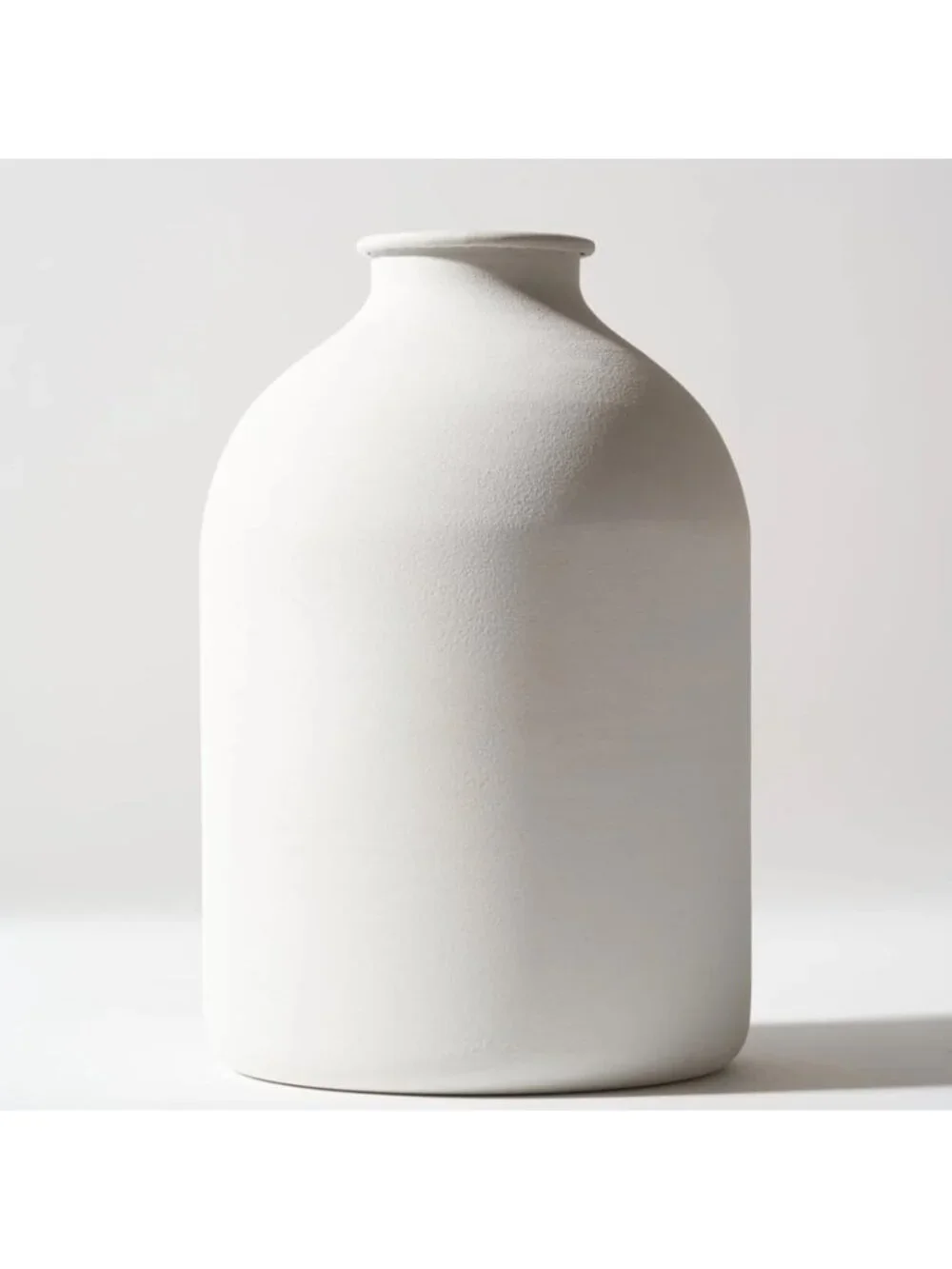 Large White Big Iron Vase for Long Stem Flowers Modern Japandi Home Decoration